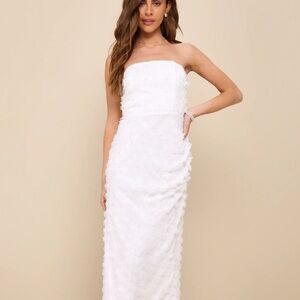 Lulu’s 3D Floral White Strapless Dress